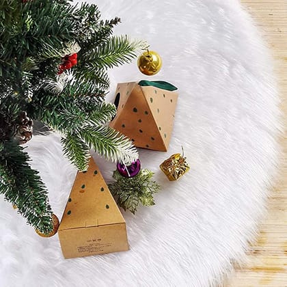30 inch Christmas Tree Skirt Faux Fur 30 inch Christmas Tree Skirt Faux Fur