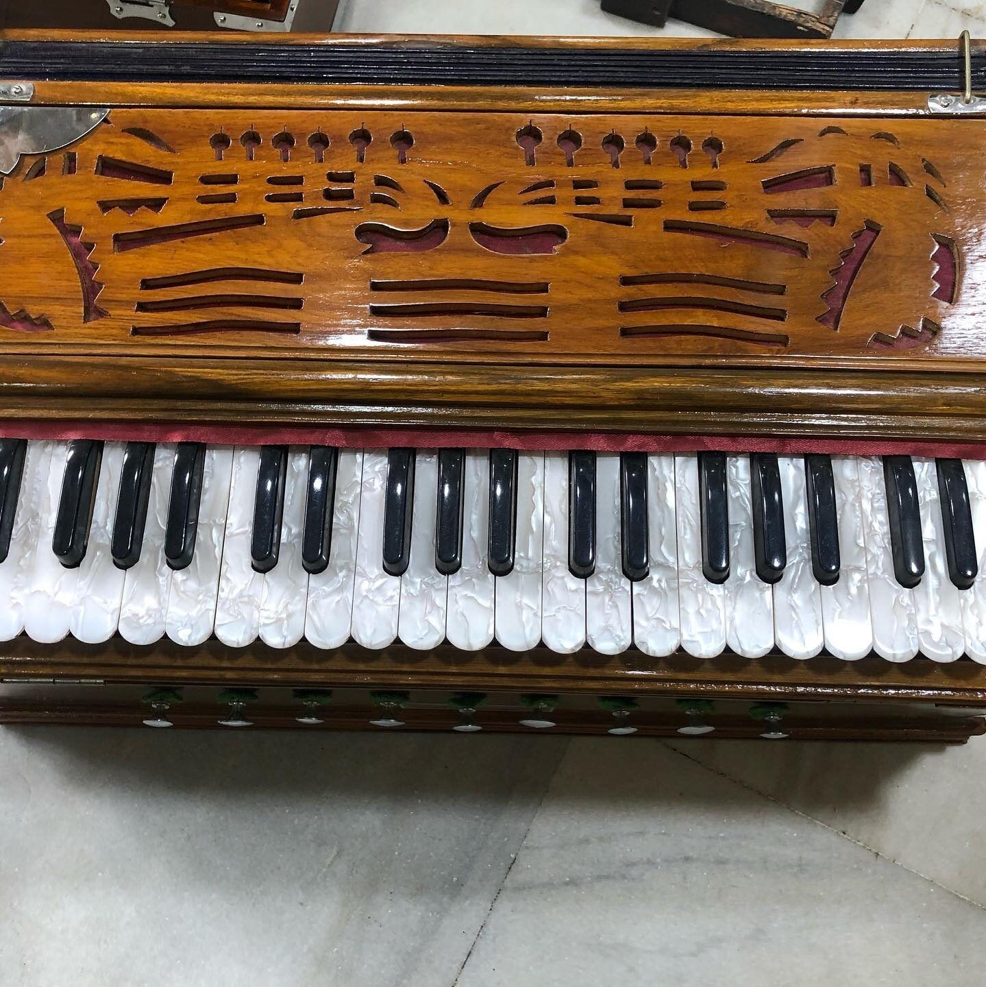 Regular Standard Harmonium