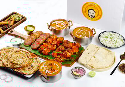 Classic Non Veg Meal In A Box | Serves [5-7]