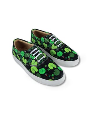 Women Printed Lightweight Canvas Sneakers