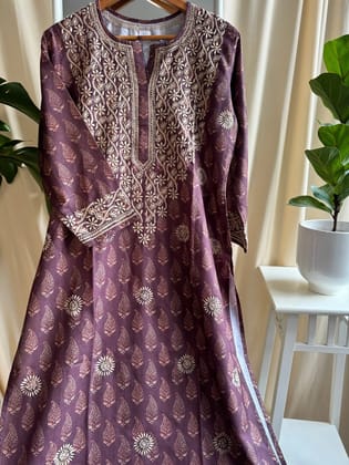 Cotton Printed Chikankari Kurti - Mauve-Blue / cotton / M