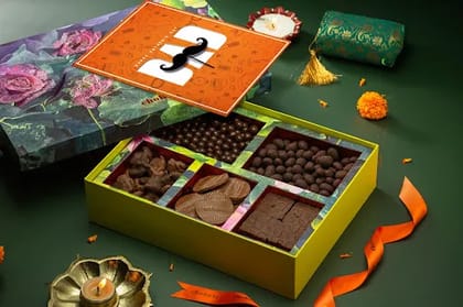 Father's Day Special Regalia Gift Hamper [740 G]