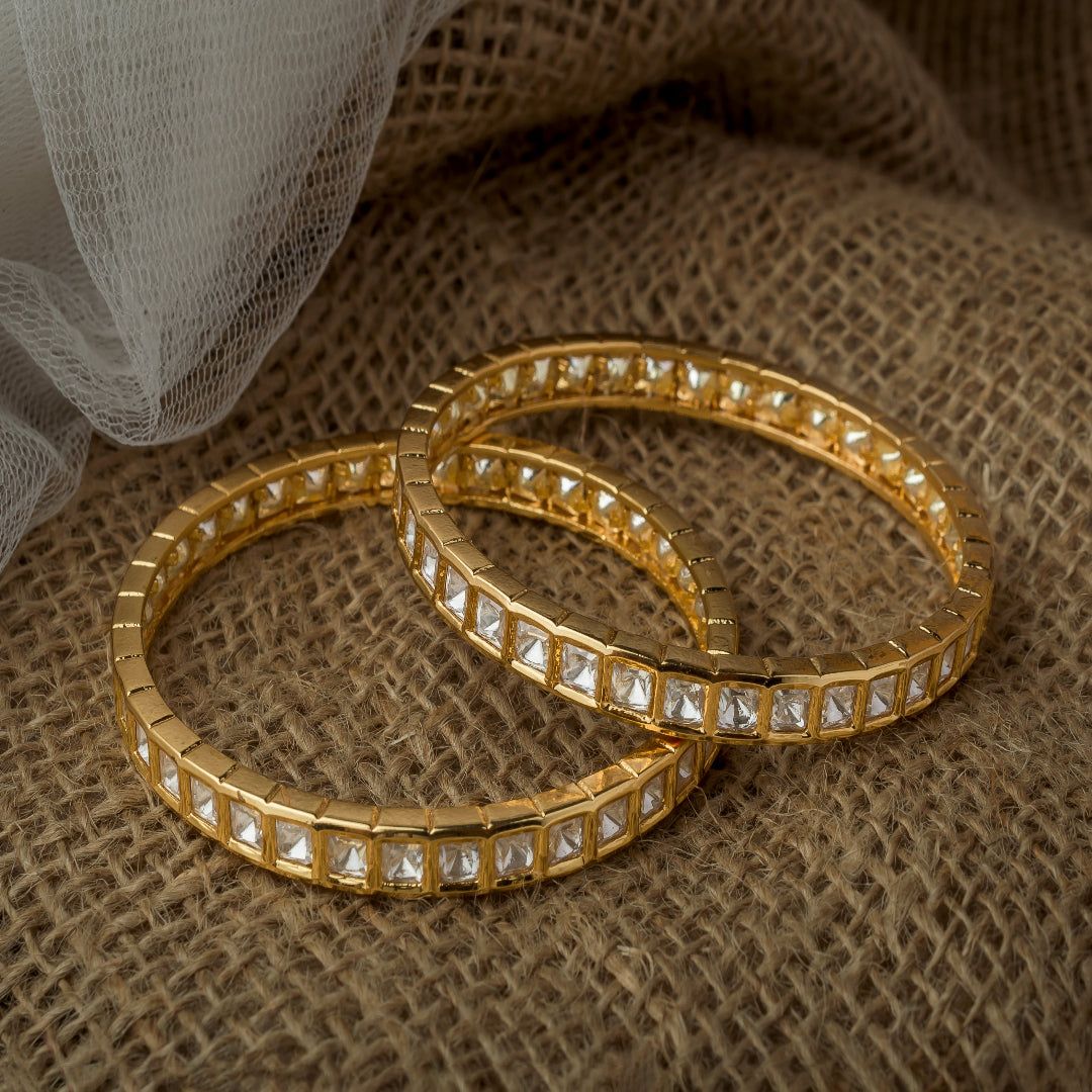 Vivinia By Vidhi Mehra Gold Plated Womens Kundan, Polki Pair of bangles - VB049