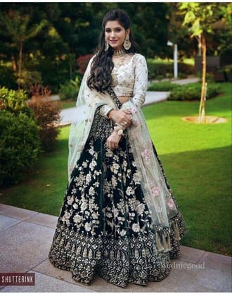 New Look Party Wear Black Color Embroidered Semi Stitched Lahenga Choli