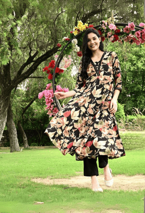 Black Abstract Flared Kurta Pant Set-M / Black