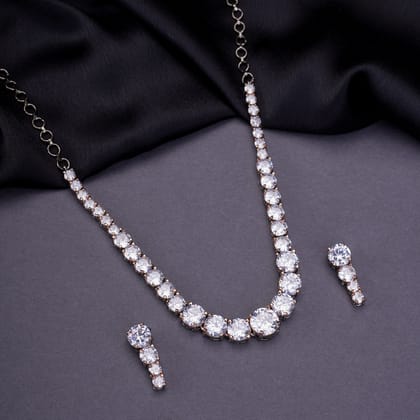 Noir Delight Necklace-White / Two Tone - Black Rose