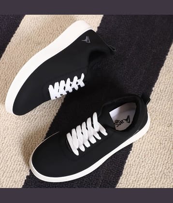 GOLDSTAR Black Men's Sneakers