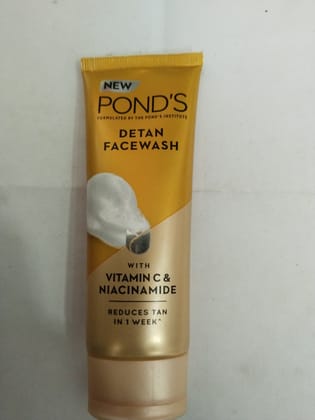 Pond's Detan Facewash With Vitamin c & Niacinamide 