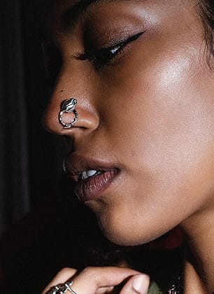Lotus bud nose pin