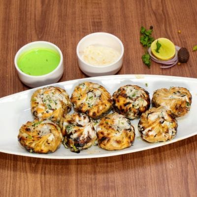 Tandoori Afghani Paneer Momos