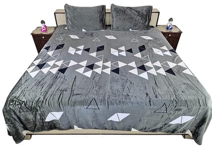 bedsheet Set with Two Pillow covres Geometric Triangle Printed, 229 cm x 254 cm, Grey, White, Navy Blue Colors
