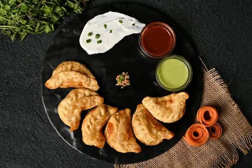 Chicken Fried Momos [6 Pcs]