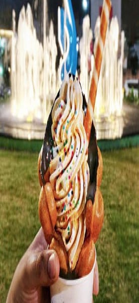 Kit kat bubble waffle