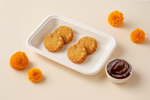 Sabudana Vada And Imli Chutney.