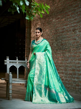 Green Silk Blend Woven Banarasi Saree