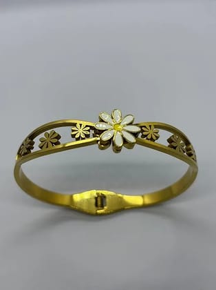 Elegant Gold-Tone Floral Daisy Bracelet for Women & Girls | White Enamel Flower Design Openable Kada Style Bangle | Stylish Daily Wear & Jewelry Gift