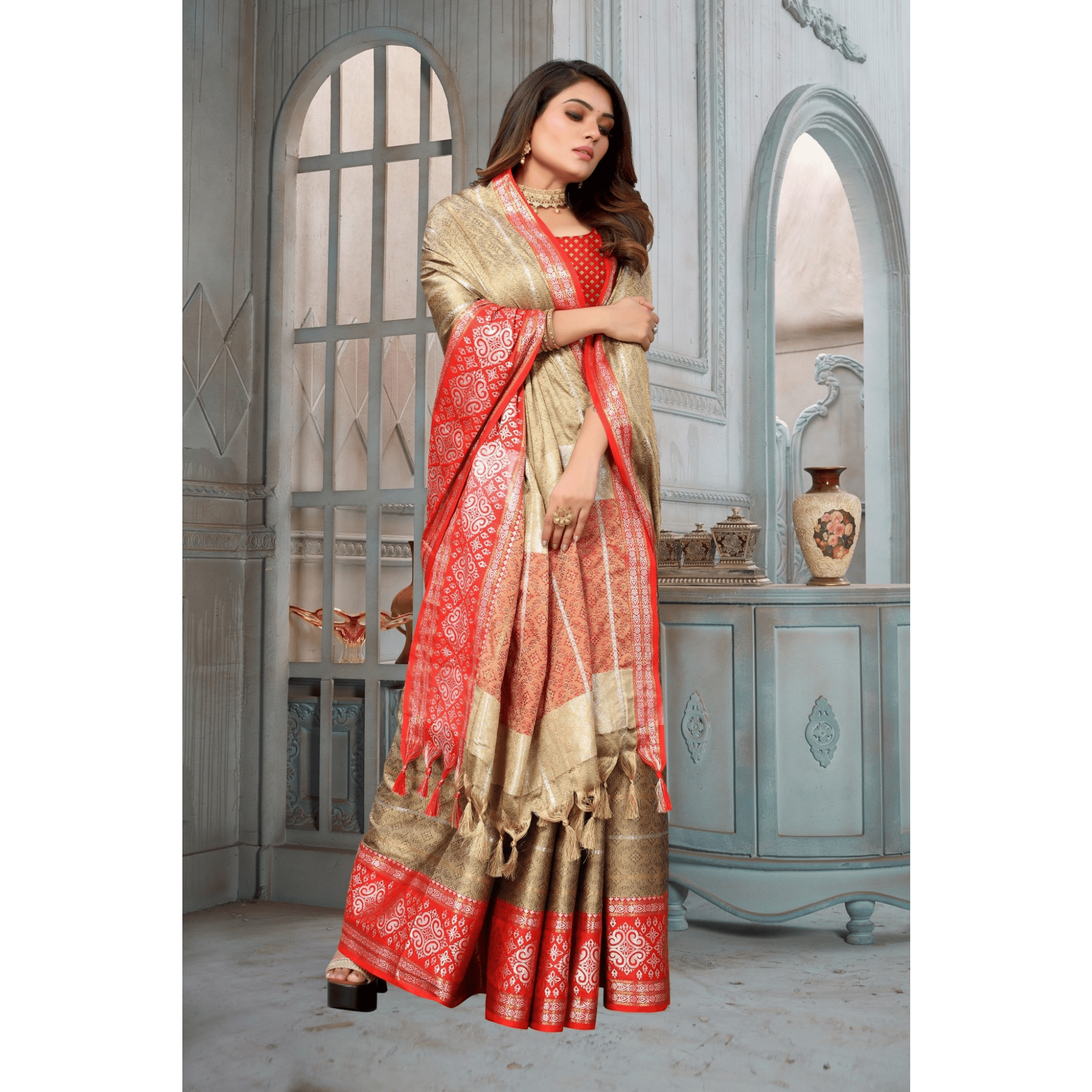 TheHangr Women's Brown With Red Border Designer Saree With Fancy Jhallar With Blouse Piece