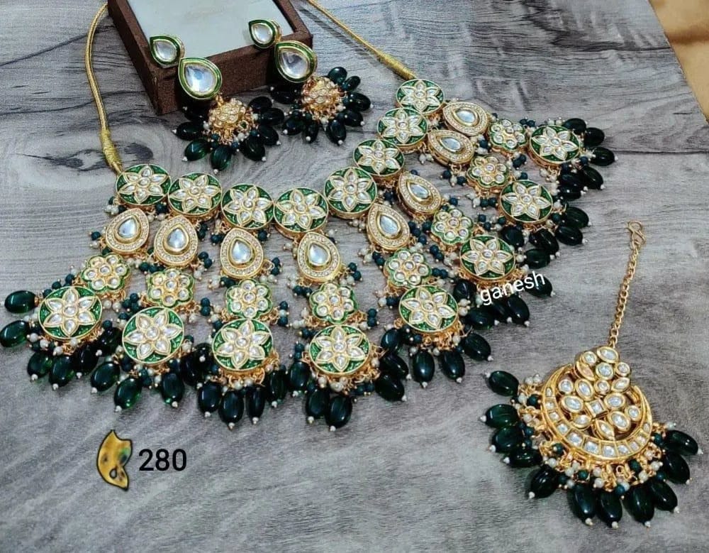 ZEVAR | Lucknowi Style Kundan Bridal Set With Earrings And Maangtika
