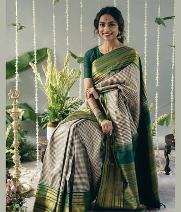 fab woven Art Silk Checked Kanjeevaram Sarees With Unstitched Blouse Piece ( White )