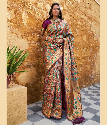 Janasya Silk Blend Woven Saree With Unstitched Blouse Piece ( Wine )