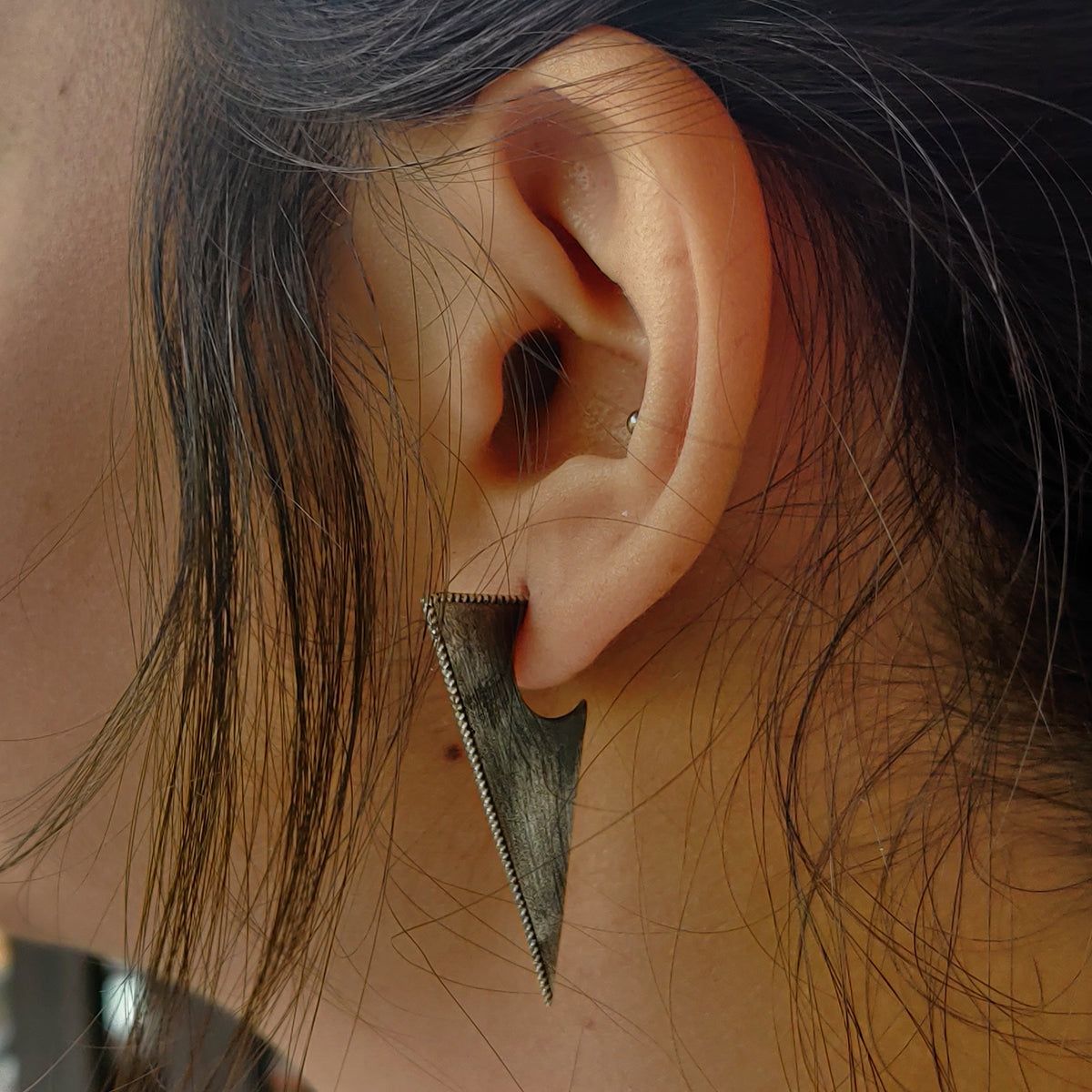Bite earrings