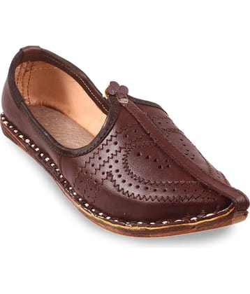 Apratim Brown Men's Mojaris