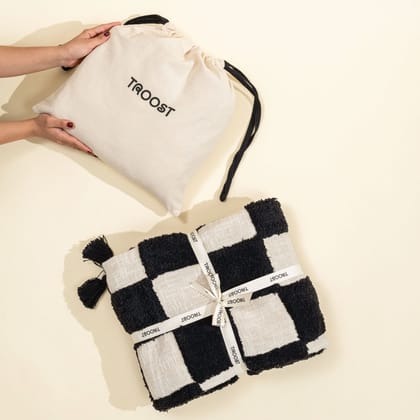 Black & White Checkered Throw Blanket - Gift Set-50"x60"