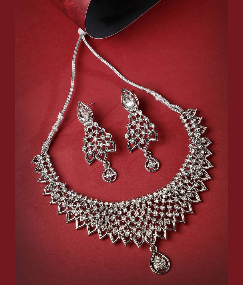 Sukkhi Silver Alloy Necklace Set ( Pack of 1 )