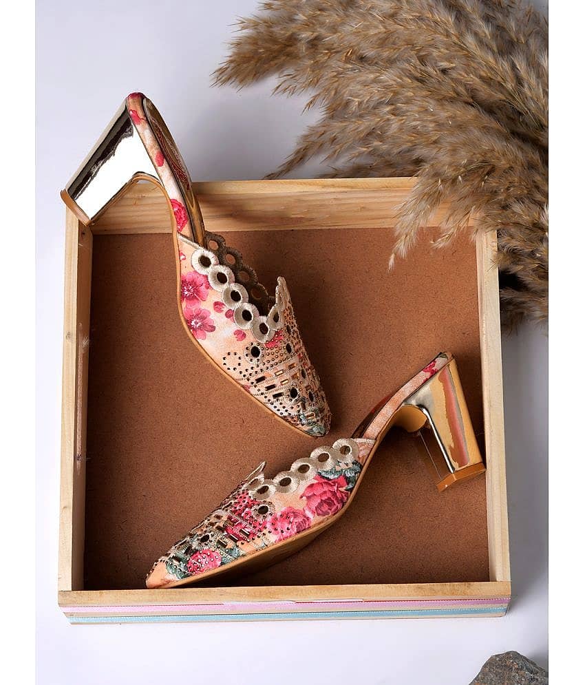 Shoetopia Girls Cream Heels
