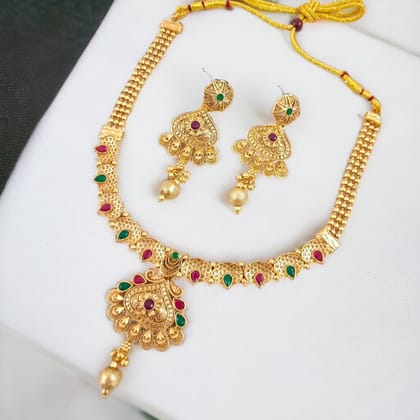 Antique Kundan and Pearl Necklace Set