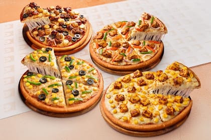4 Regular Veg Or Non Veg Pizza At 649