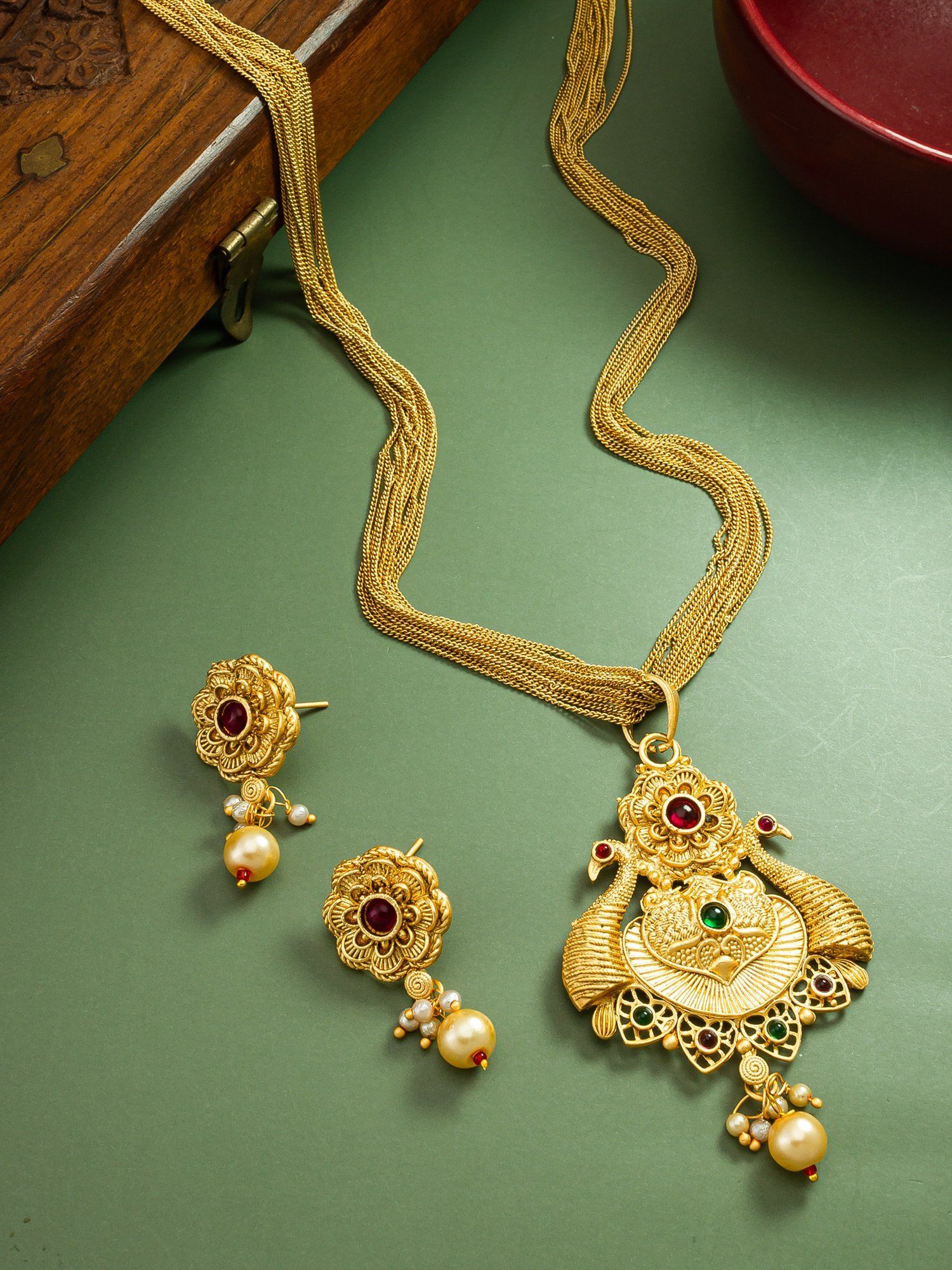 Morison Classic Gold Necklace Set with Earrings  A Timeless Statement