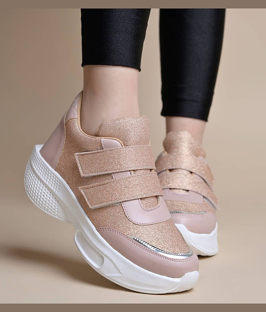 JM Looks Peach Women's Sneakers