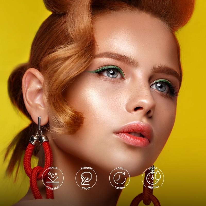 STARSTRUCK BY SUNNY LEONE Liquid Eye Definer