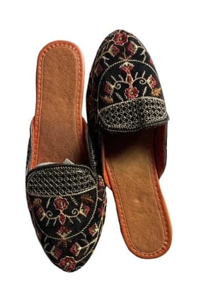 Jaipuri Chappal with Embroidered Slip-On Mules, Black and Orange with Floral Design, Traditional Style, Flat Footwear Jaipuri Chappal with Embroidered Slip-On Mules, Black and Orange with Floral Design, Traditional Style, Flat Footwear