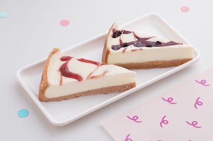 Blueberry Cheesecake & Strawberry Cheesecake (Box Of 2)