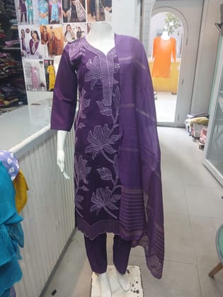 Kurtis Dupatta set