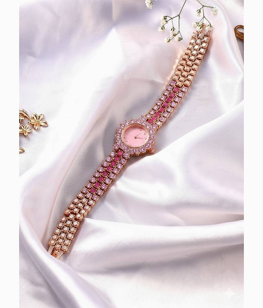 Renaissance Traders Gold Metal Analog Womens Watch