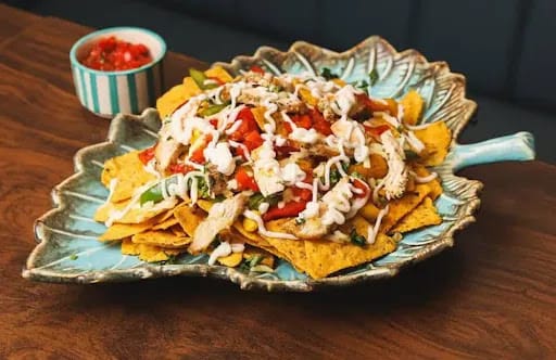 Mexicano Chicken Cheesy Nachos