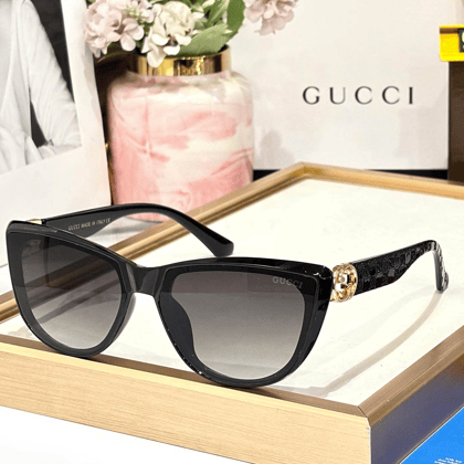GC Luxe Women 9141 Wayfarers-Black-Gold