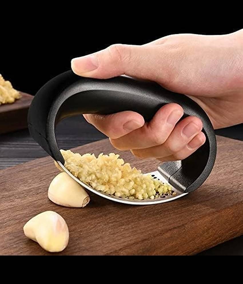 THRIFTKART Steel Garlic Press/Garlic Crusher(Set of 1)