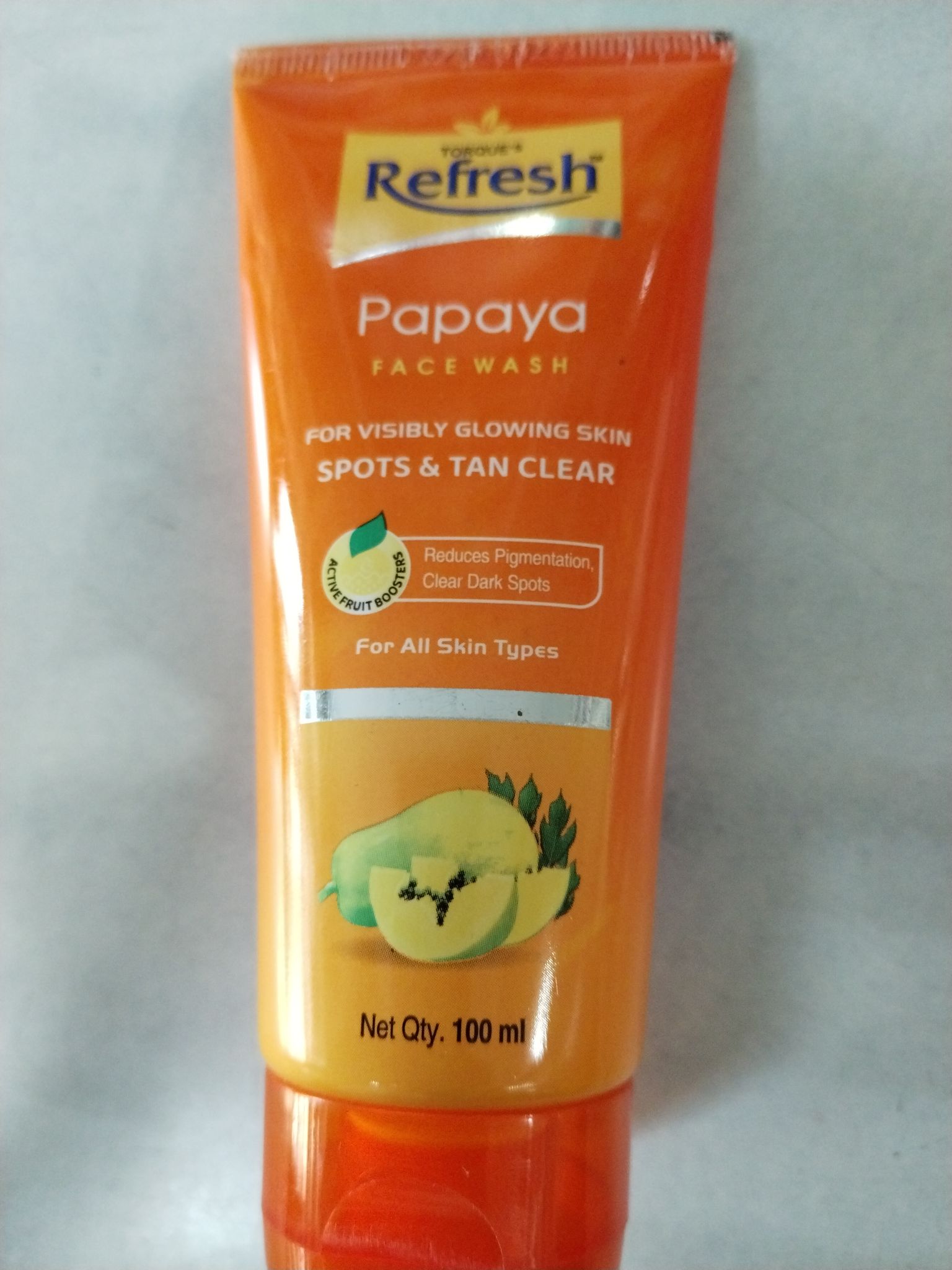 Torque refresh spots & tan clear papaya face wash 