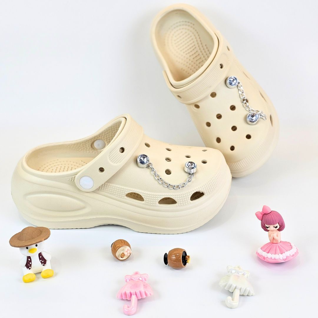 Quack Doll Charms Clogs Beige-36