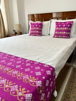 Magenta Magic Bed Runner &amp; Cushion Cover Set