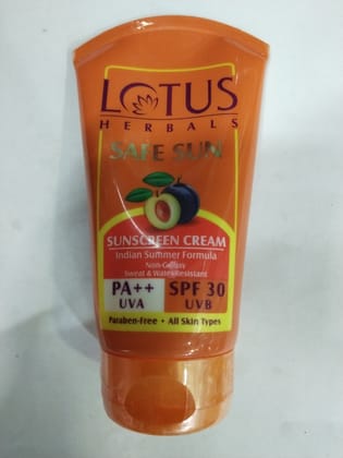 Lotus Herbals Safe sun Sunscreen cream Indian summer formula 