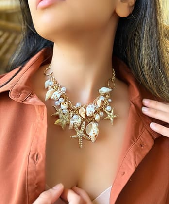 SeaShell Charms Ocean Whisper Necklace