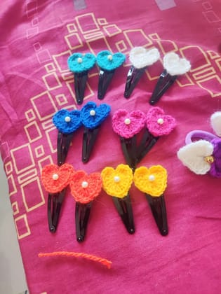 Handmade Crochet Heart Tic-Tac Hair Clips Only  One pair random Color