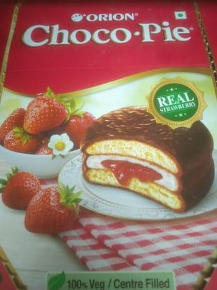Orion real strawberry Choco pie