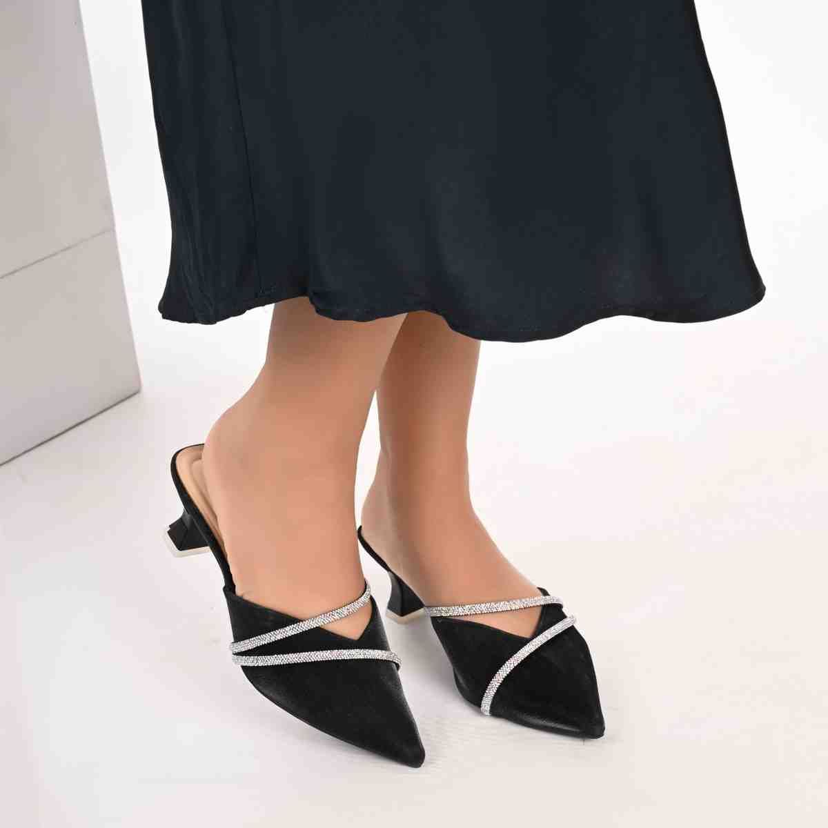 Sophia Mules-Black / 37