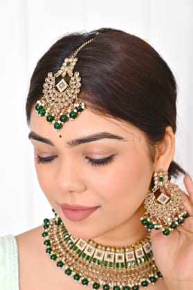 Green Indian Traditional  Kundan Necklace set-20cm / Green / Bridal collection includes multi-tiered necklace, matching chandelier earrings, and maang tikka - perfect for weddings and traditional